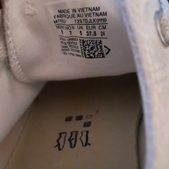 Converse - Picture 3 of 4